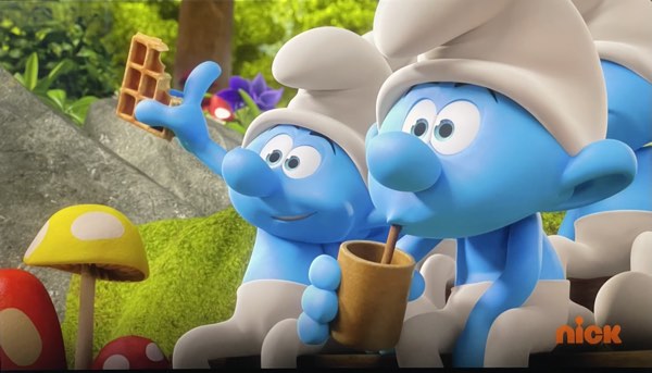 Smurf eating waffle at the obstacle course