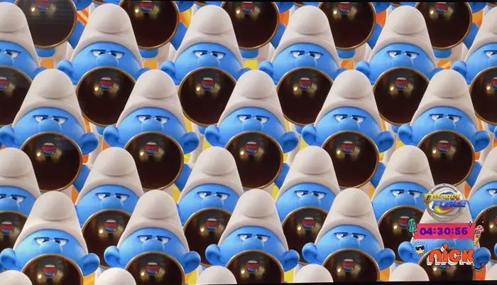 As many Smurfs as can fit in a screen.  It's about 20 of the 100
